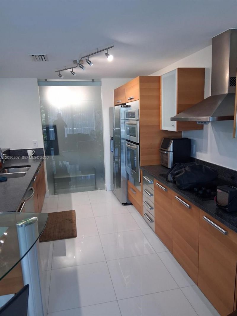 2950 NE 188th St , Unit 247, Aventura, FL 33180 Photo