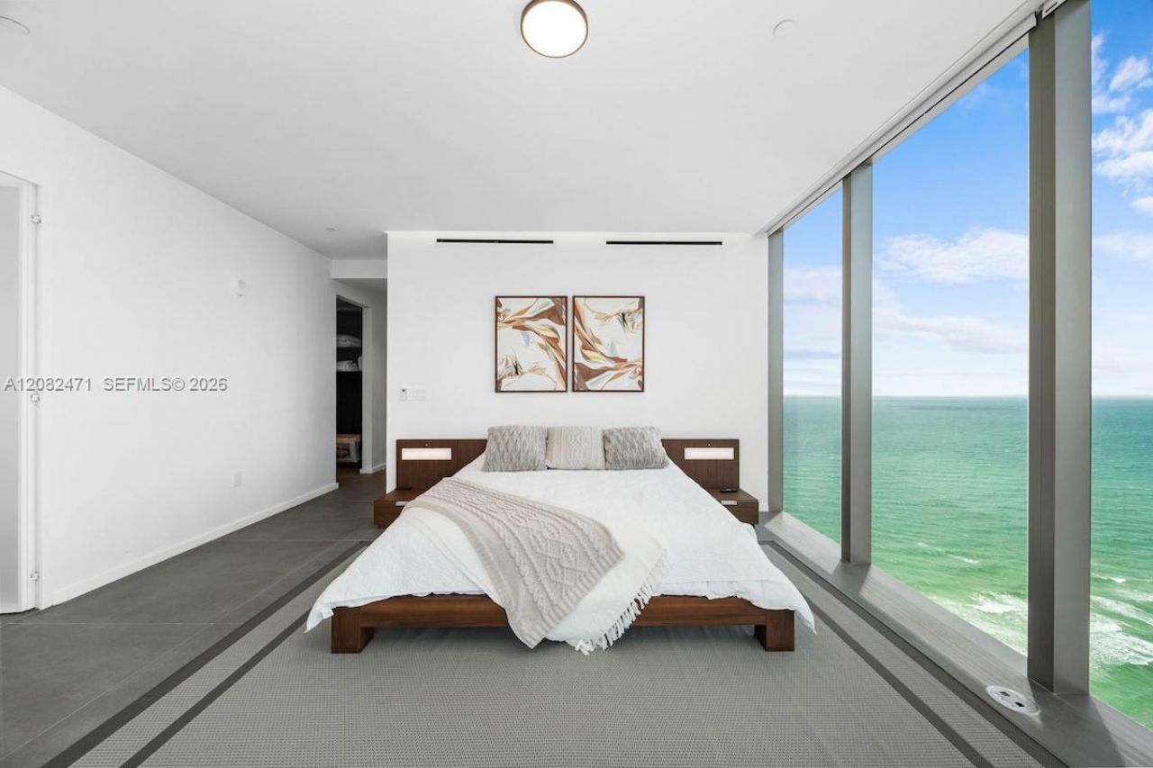 2000 S Ocean Dr , Unit 31B, Hallandale Beach, FL 33009 Photo