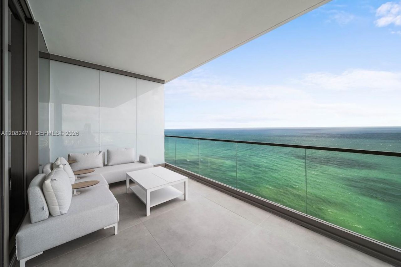 2000 S Ocean Dr , Unit 31B, Hallandale Beach, FL 33009 Photo