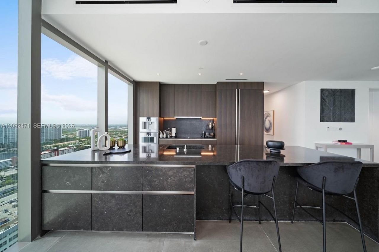 2000 S Ocean Dr , Unit 31B, Hallandale Beach, FL 33009 Photo
