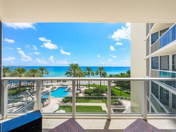 19333 Collins Ave , Unit 706, Sunny Isles Beach, FL 33160