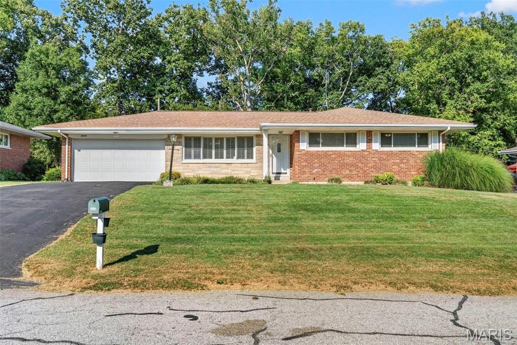 8848 Red Oak Drive, Crestwood, MO 63126 Main Photo