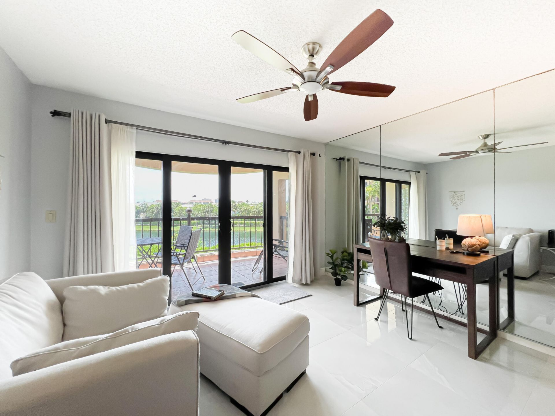 301 Ocean Bluffs Boulevard, Unit 202, Jupiter, FL 33477 Photo