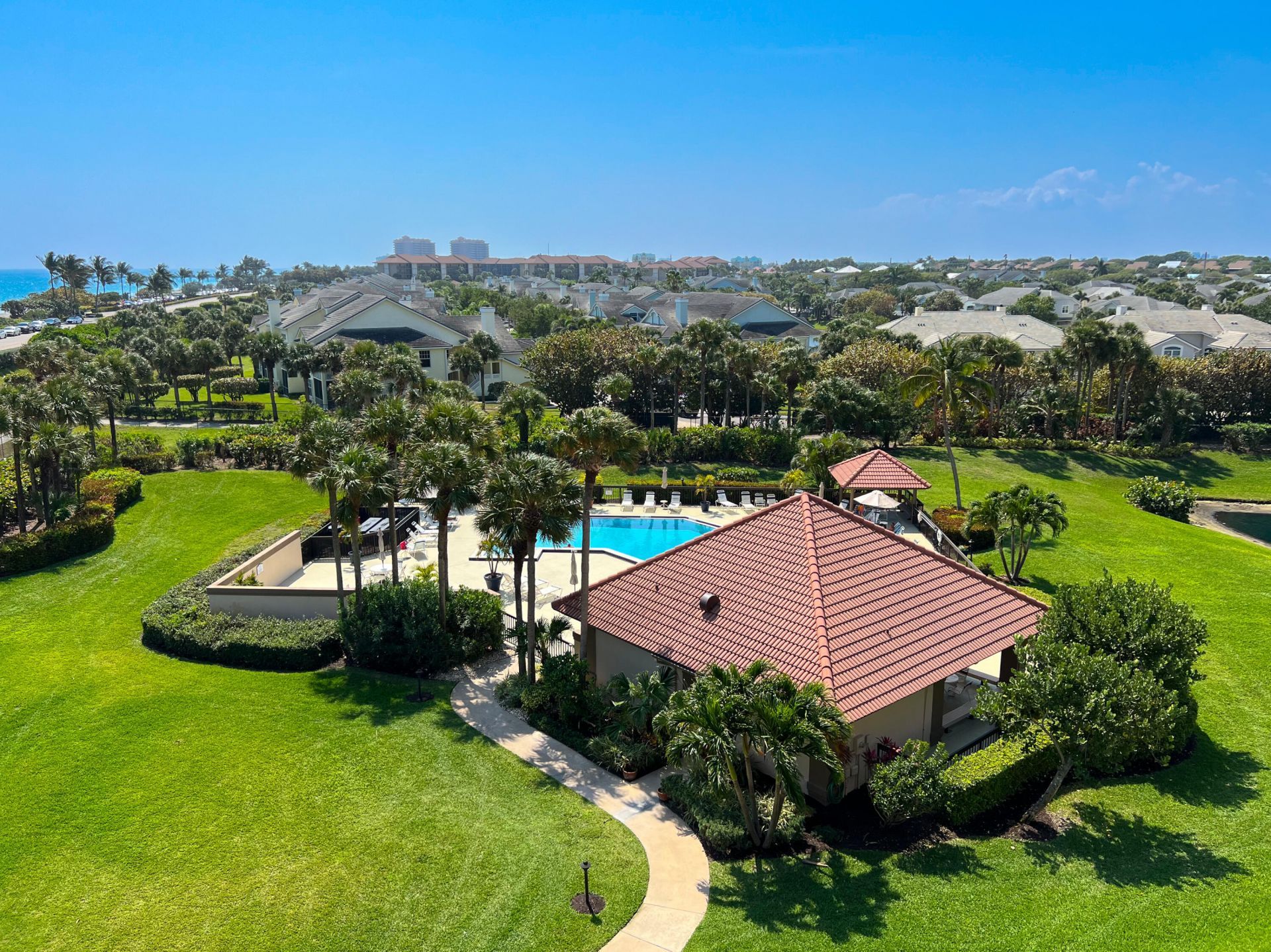 301 Ocean Bluffs Boulevard, Unit 202, Jupiter, FL 33477 Photo