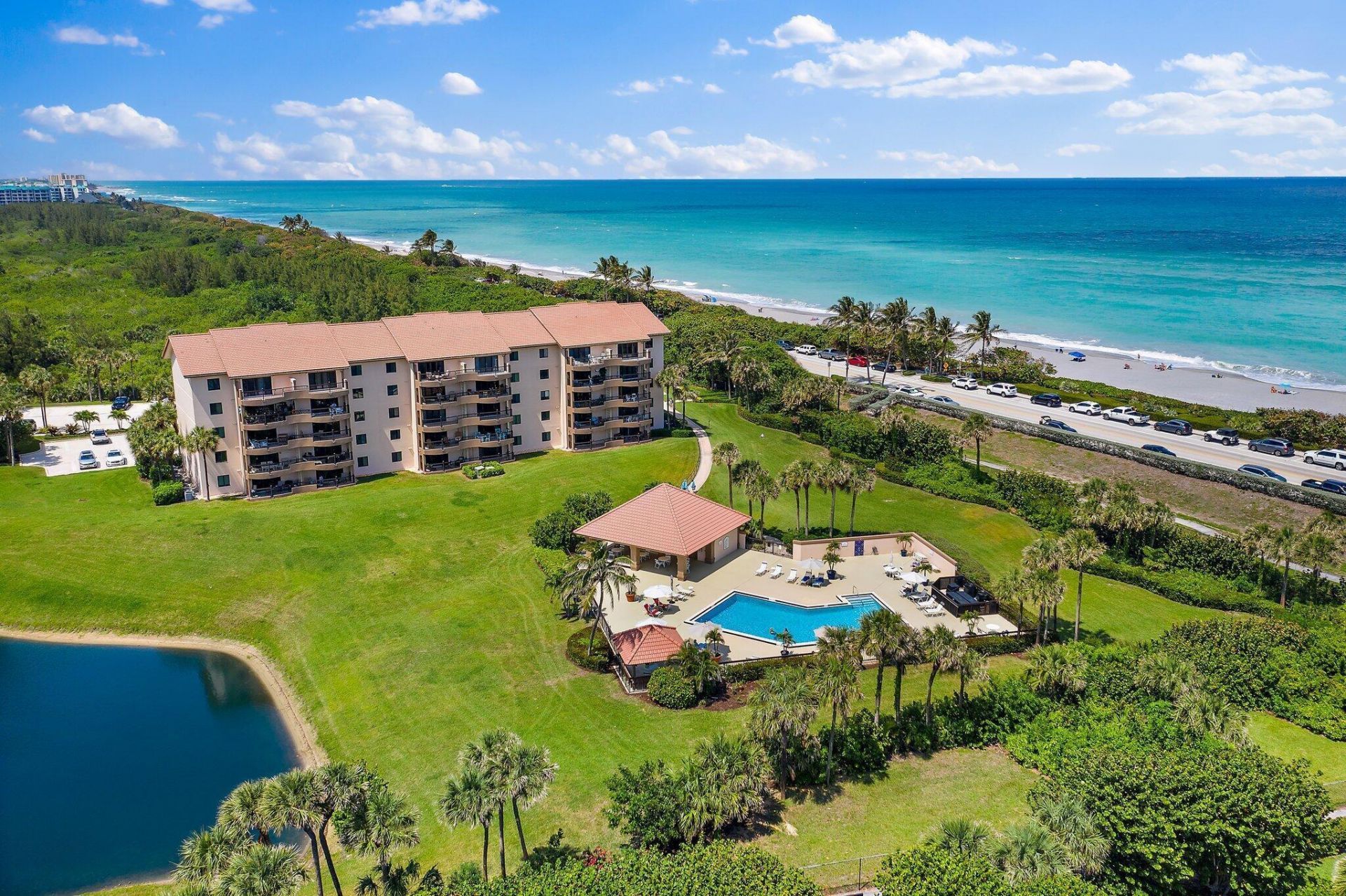 301 Ocean Bluffs Boulevard, Unit 202, Jupiter, FL 33477 Photo
