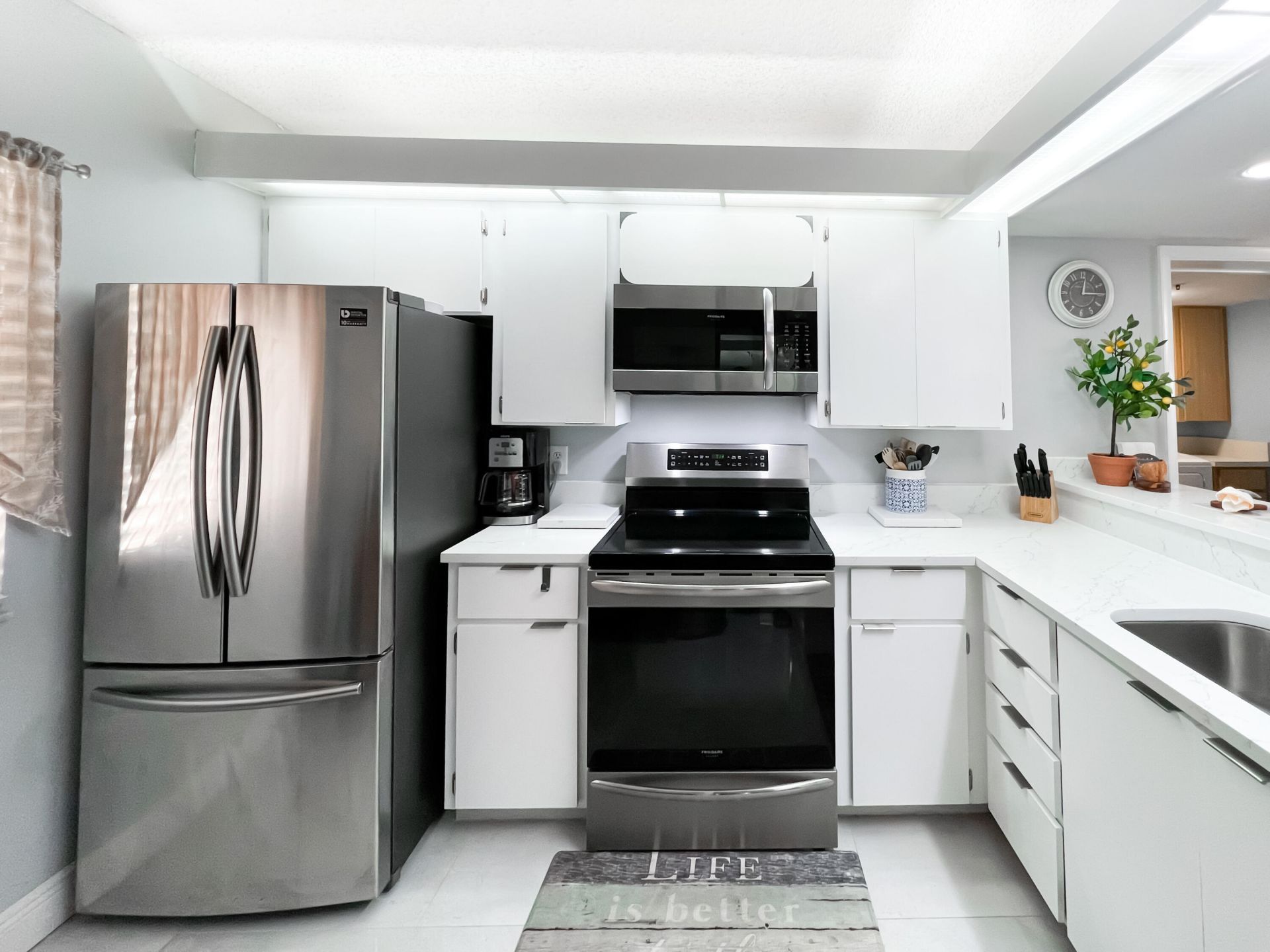 301 Ocean Bluffs Boulevard, Unit 202, Jupiter, FL 33477 Photo