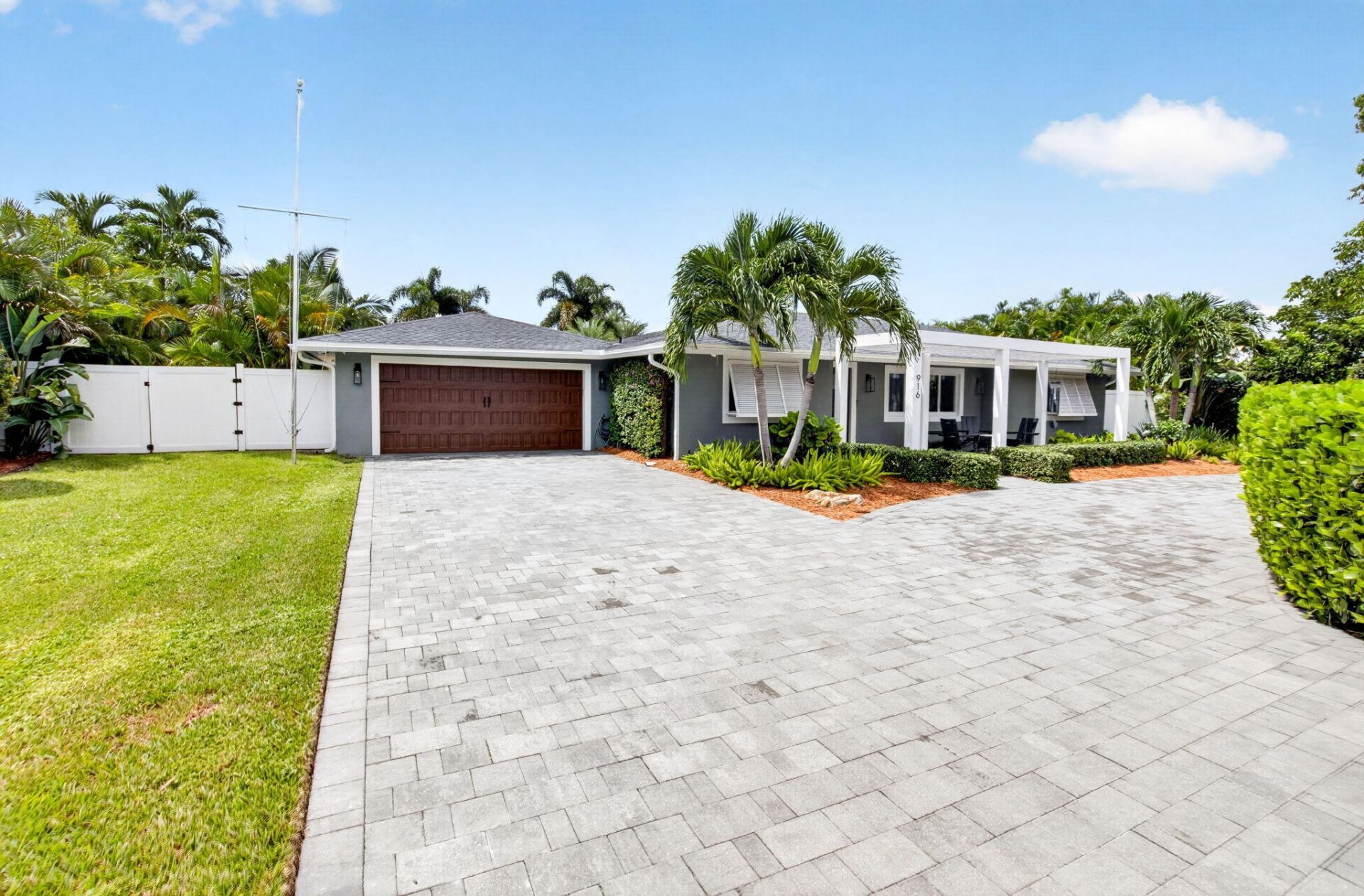 916 SW 36th Court, Boynton Beach, FL 33435 Photo