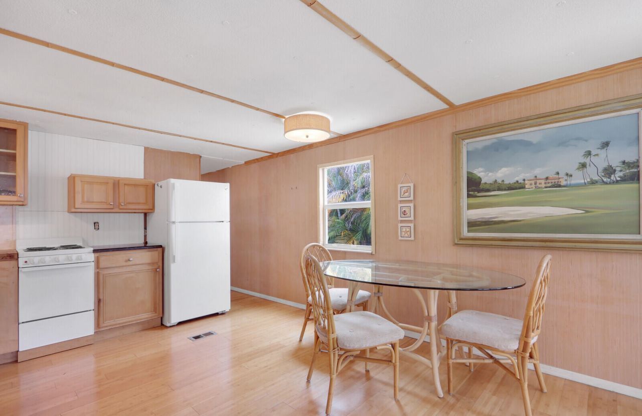 4752 NE Blue Heron Lane, Jensen Beach, FL 34957 Photo