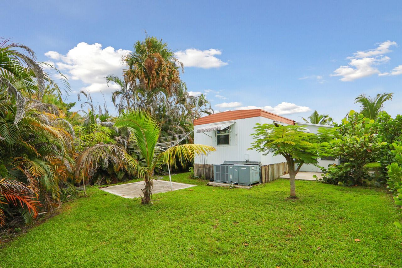 4752 NE Blue Heron Lane, Jensen Beach, FL 34957 Photo