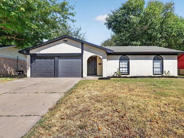 628 Lisa Street , Burleson, TX 76028