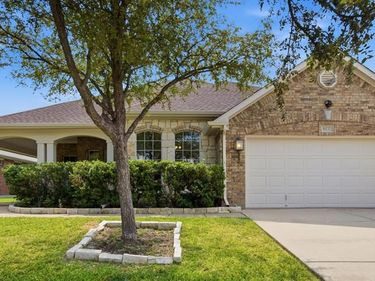 10232 Ash Creek Lane, Fort Worth, TX 76177