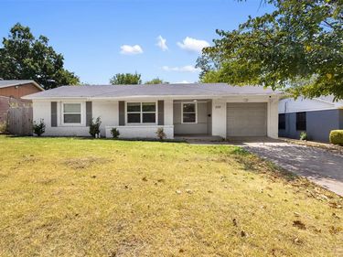 634 Midvale Drive, Dallas, TX 75232