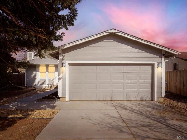 3584 S Olathe Way , Aurora, CO 80013