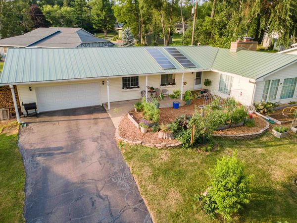 313 13th Street, Baraboo, WI 53913