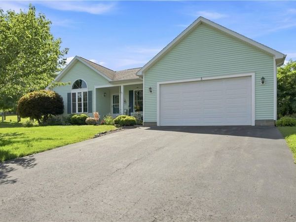 5 Wedgewood Court , Brockport, NY 14420