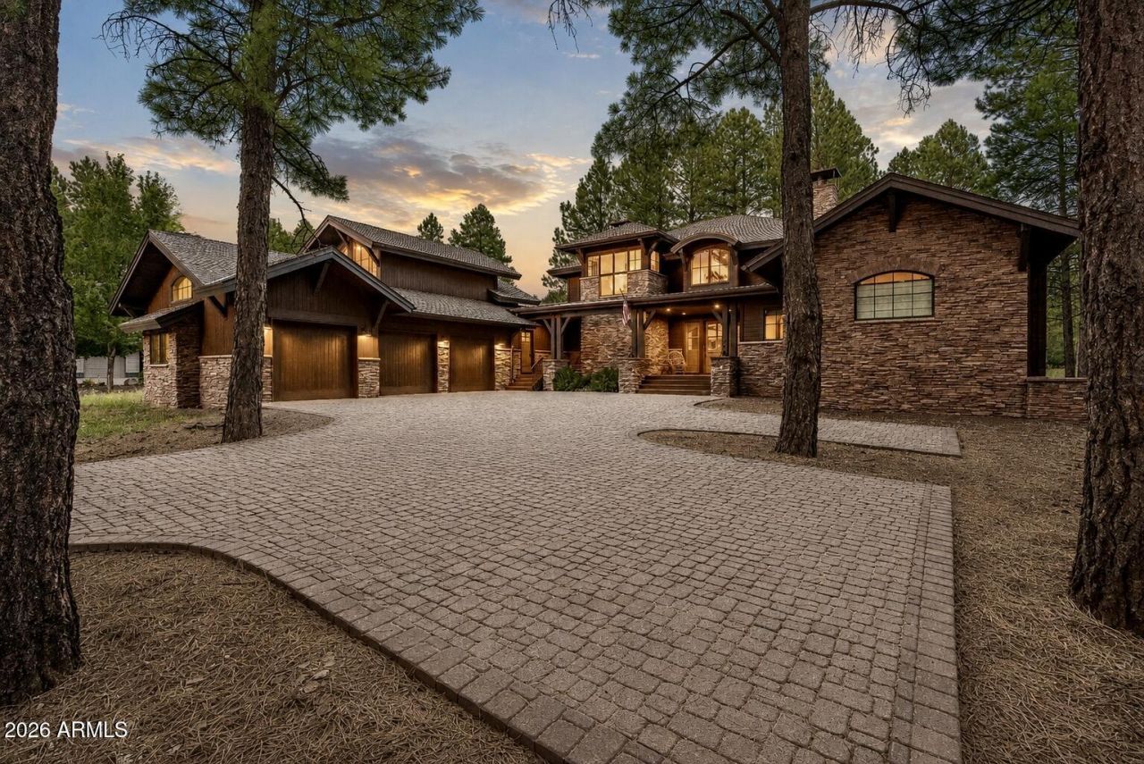 1815 Jim Simmons, Flagstaff, AZ 86005