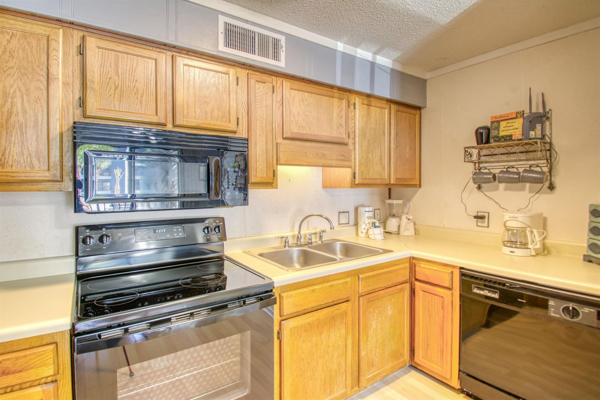 5905 South Kings Hwy.  Photo 10