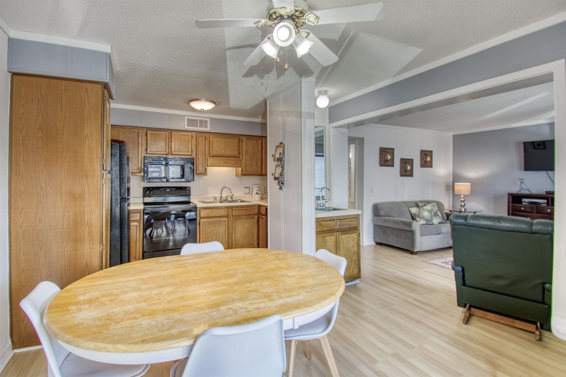 5905 South Kings Hwy.  Photo 6