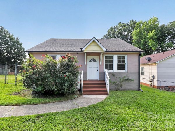 305 Lander Street , Charlotte, NC 28208