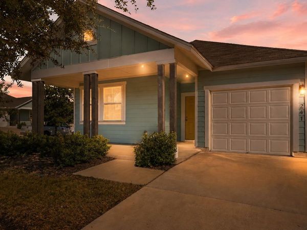 241 E Broade ST, Leander, TX 78641
