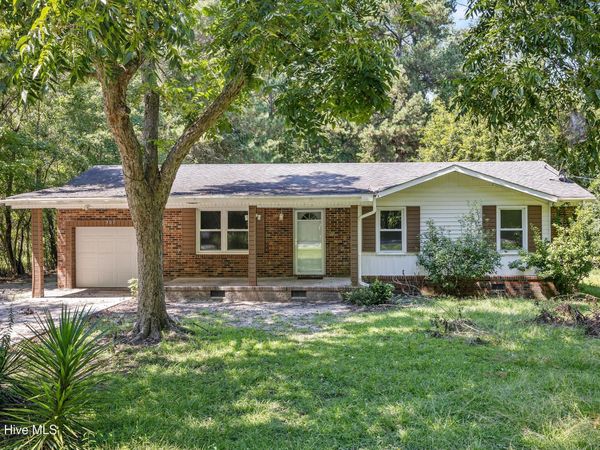 505 E Coston Road , Burgaw, NC 28425