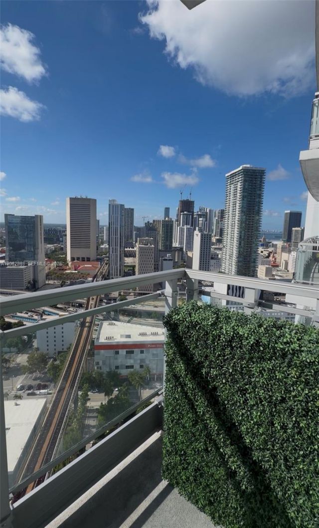 90 SW 3rd St, Unit 3408, Miami, FL 33130 Photo