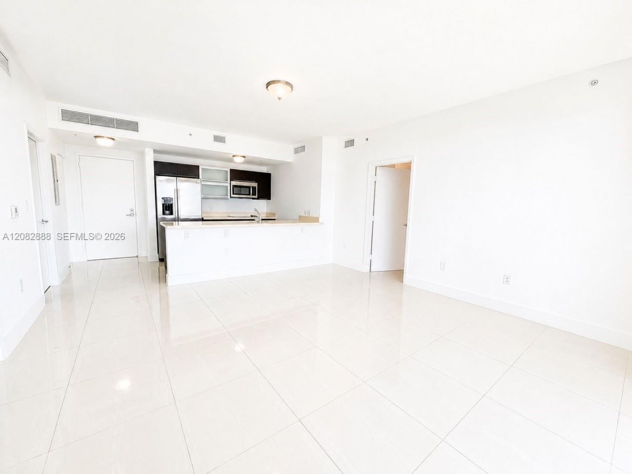 90 SW 3rd St , Unit 3408, Miami, FL 33130 Photo