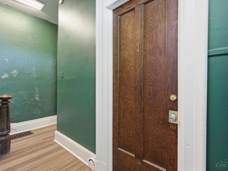 215 Warner Street, Cincinnati, OH 45219 Photo 17