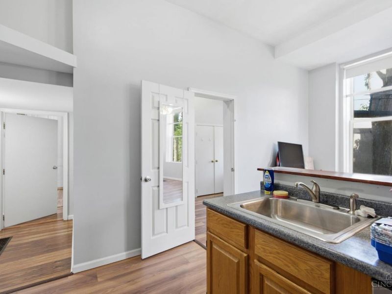 215 Warner Street, Cincinnati, OH 45219 Photo 23