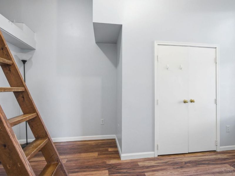 215 Warner Street, Cincinnati, OH 45219 Photo 32