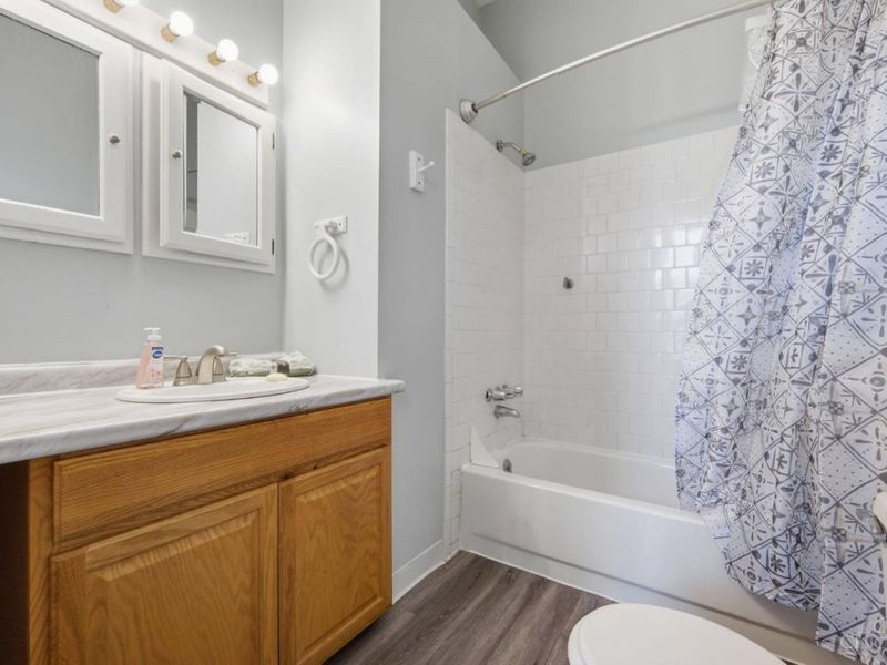 215 Warner Street, Cincinnati, OH 45219 Photo 5