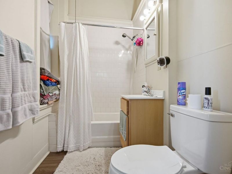 215 Warner Street, Cincinnati, OH 45219 Photo 69