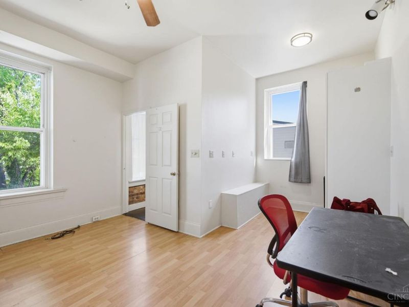 215 Warner Street, Cincinnati, OH 45219 Photo 70