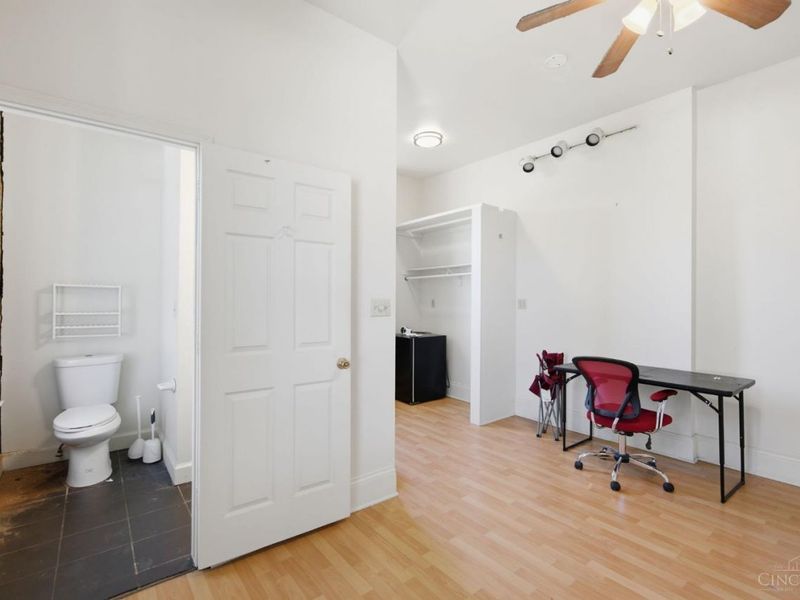 215 Warner Street, Cincinnati, OH 45219 Photo 73