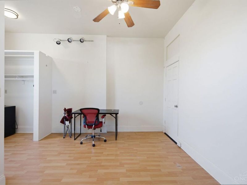 215 Warner Street, Cincinnati, OH 45219 Photo 76