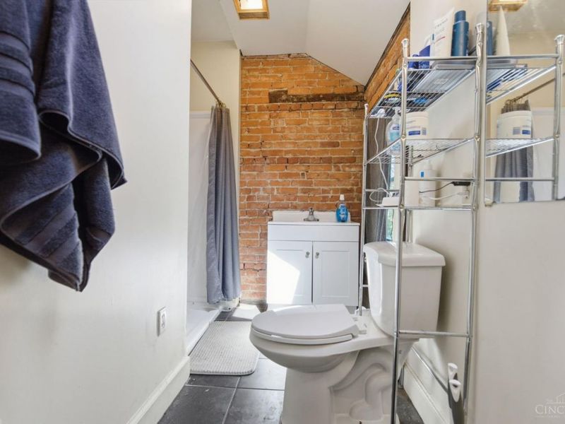 215 Warner Street, Cincinnati, OH 45219 Photo 78