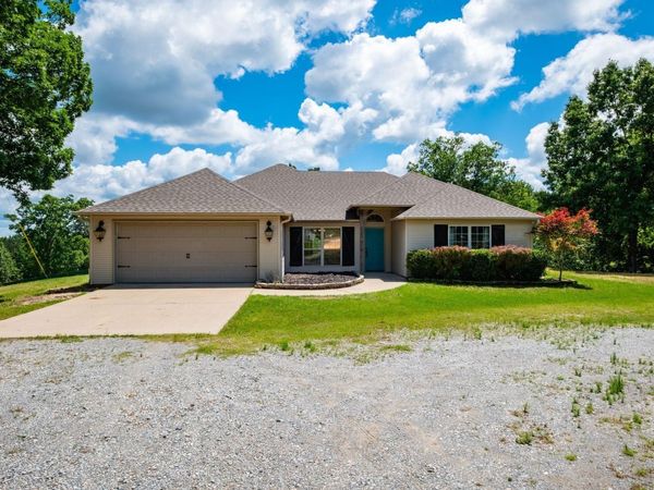 4951 Dixie Lane, Benton, AR 72019
