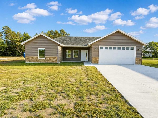 707 Cherry Lane , Perham, MN 56573