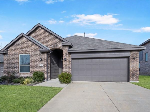 512 Mccoy Drive, Van Alstyne, TX 75495