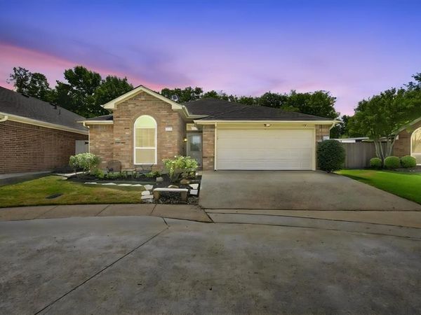 406 Gardenia Lane , Waxahachie, TX 75165