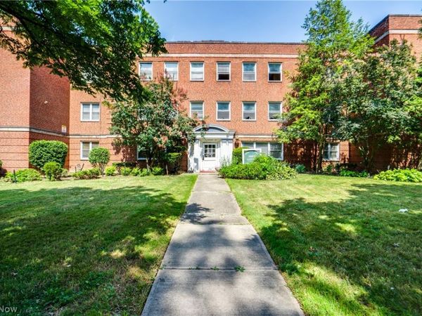 2885 Hampton Road , Cleveland, OH 44120