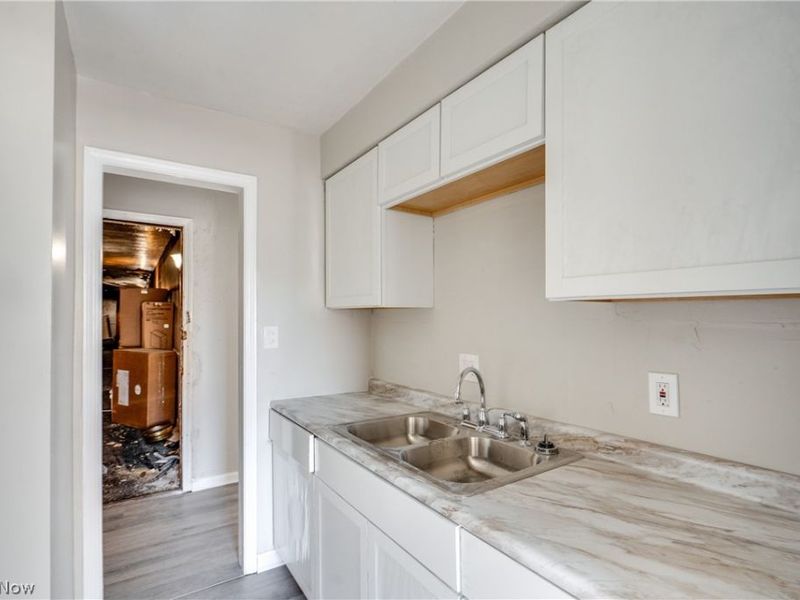 2885 Hampton Road, Cleveland, OH 44120 Photo 10