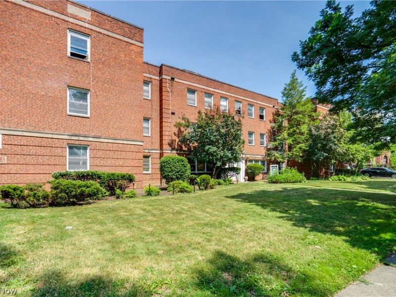 2885 Hampton Road, Cleveland, OH 44120 Photo 13
