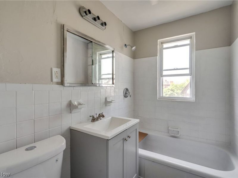 2885 Hampton Road, Cleveland, OH 44120 Photo 6
