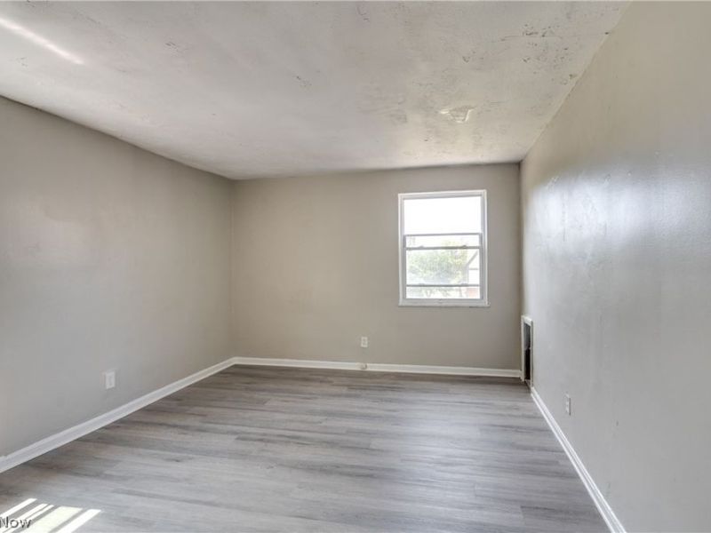 2885 Hampton Road, Cleveland, OH 44120 Photo 8