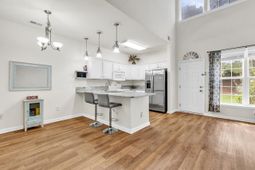 143 Chenoa Dr. photo 4