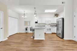 143 Chenoa Dr. photo 4