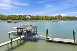 17 Waterway Island Drive photo 4