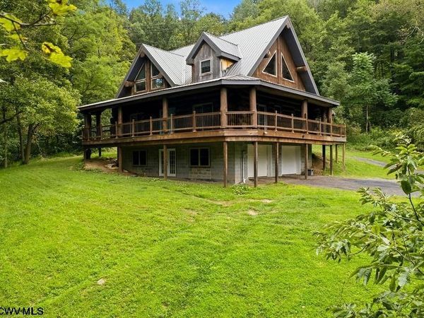 95 Victoria Street, Lost Creek, WV 26385