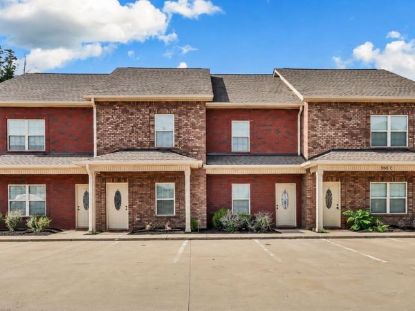 550 Peachers Mill Rd , Clarksville, TN 37042